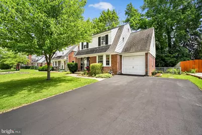 2420 Franklin Avenue, Secane, PA 19018 - Photo 1