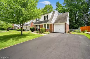 2420 Franklin Ave, Secane, PA 19018 - Photo 1