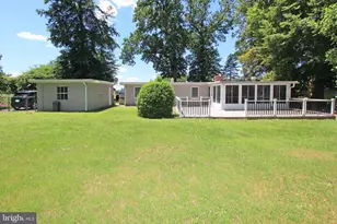 929 Cherry Tree Rd, Aston, PA 19014 - Photo 1