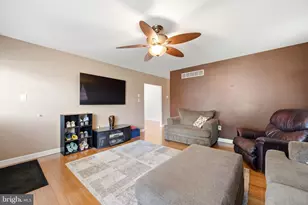 905 Amosland Rd, Morton, PA 19070 - Photo 9