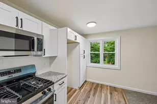 411 Coventry Ave, Darby, PA 19023 - Photo 11