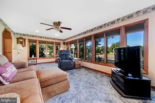2181 Springhouse Ln, Aston, PA 19014 - Photo 7