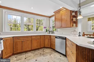 17 Tansey Dr, Upper Chichester, PA 19014 - Photo 5