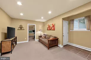 37 N Longpoint Ln, Rose Valley, PA 19063 - Photo 17