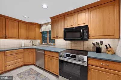 37 N Longpoint Lane, Rose Valley, PA 19063 - Photo 9