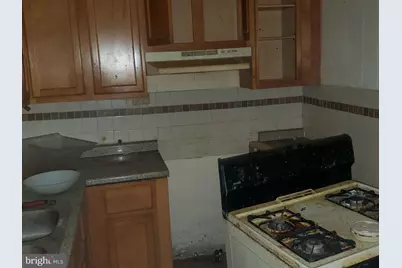 1025 W 5th Street, Chester, PA 19013 - Photo 15
