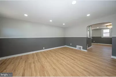 242 Spring Valley Road, Darby, PA 19023 - Photo 7