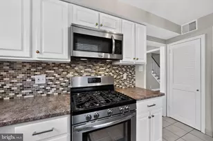 4818 Woodland Ave, Drexel Hill, PA 19026 - Photo 9