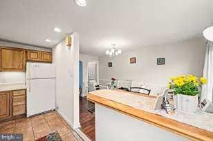 2283 S Harwood Ave, Upper Darby, PA 19082 - Photo 11