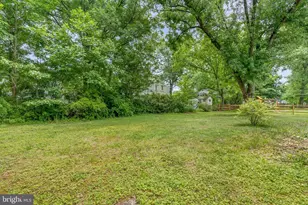 402 Hawthorne Rd, Wallingford, PA 19086 - Photo 21