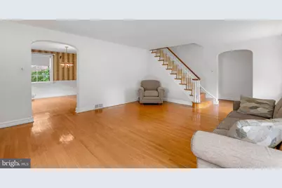 402 Hawthorne Road, Wallingford, PA 19086 - Photo 3
