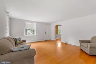 402 Hawthorne Rd, Wallingford, PA 19086 - Photo 5