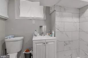 11 Oakley Rd, Upper Darby, PA 19082 - Photo 23