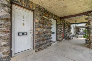 11 Oakley Rd, Upper Darby, PA 19082 - Photo 3