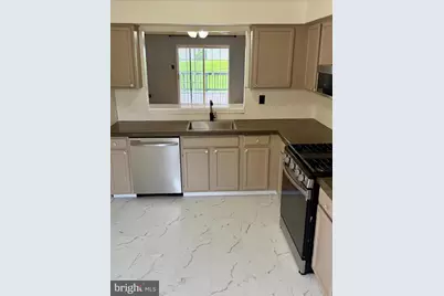 428 Cedarcrest Lane #8, Upper Chichester, PA 19014 - Photo 5