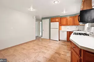 2434 Merwood Ln, Havertown, PA 19083 - Photo 9