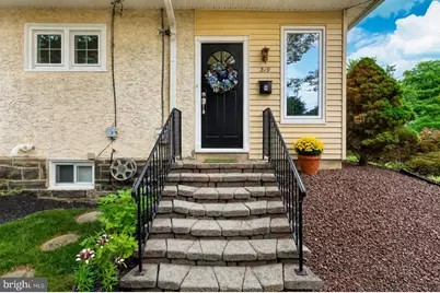 319 Hathaway Lane E, Havertown, PA 19083 - Photo 3