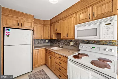 1054 N Academy Avenue, Glenolden, PA 19036 - Photo 5