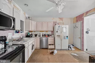 1307 E 9th Street, Crum Lynne, PA 19022 - Photo 5