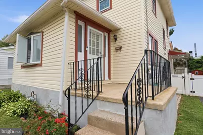 121 N Scott Avenue, Glenolden, PA 19036 - Photo 3