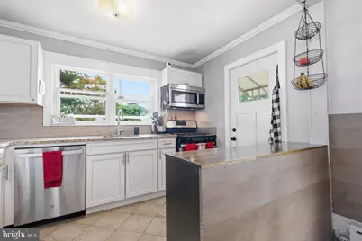 121 N Scott Avenue, Glenolden, PA 19036 - Photo 11