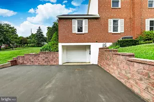 2741 Hillview Rd, Broomall, PA 19008 - Photo 3