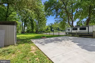 13 Kathleen Dr, Upper Chichester, PA 19014 - Photo 29
