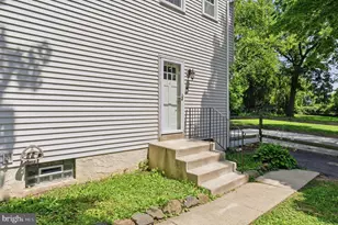 13 Kathleen Dr, Upper Chichester, PA 19014 - Photo 35