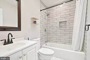 7135 Clover Ln, Upper Darby, PA 19082 - Photo 11