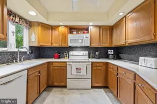 300 Westbriar Dr, Media, PA 19063 - Photo 9