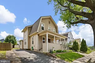 23 W Chelton Rd, Brookhaven, PA 19015 - Photo 3