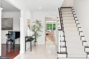 637 Heather Ln, Bryn Mawr, PA 19010 - Photo 3