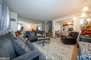 7278 Bradford Rd, Upper Darby, PA 19082 - Photo 5