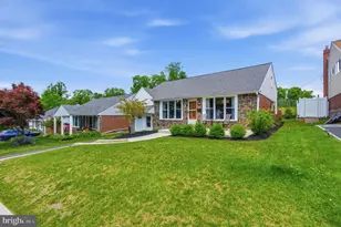 1435 Windsor Park Ln, Havertown, PA 19083 - Photo 1