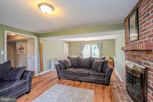 697 Cherry Tree Rd, Upper Chichester, PA 19014 - Photo 25