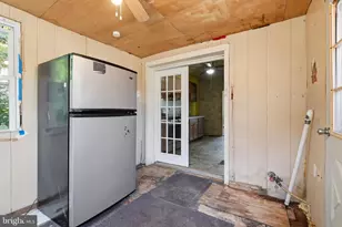1 Spruce St, Marcus Hook, PA 19061 - Photo 11