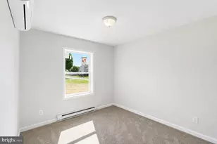 12 Market Ln, Marcus Hook, PA 19061 - Photo 13