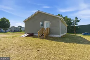 12 Market Ln, Marcus Hook, PA 19061 - Photo 23