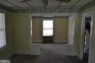 530 Pershing Ave, Collingdale, PA 19023 - Photo 11