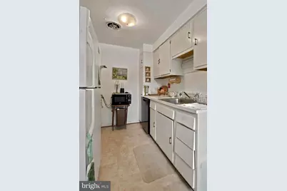 412 N Wayne Avenue #208, Wayne, PA 19087 - Photo 11