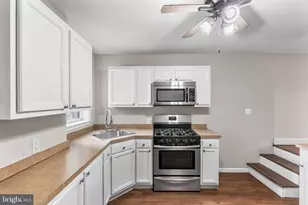 1210 E 11th St, Crum Lynne, PA 19022 - Photo 5