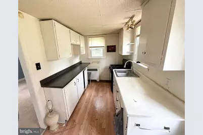 1123 Chester Pike, Crum Lynne, PA 19022 - Photo 5