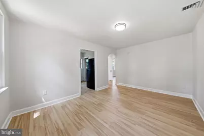 725 Irvington Place, Chester, PA 19013 - Photo 7