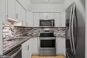 239 E Chelsea Cir, Newtown Square, PA 19073 - Photo 7