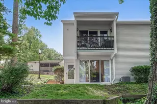 239 E Chelsea Cir, Newtown Square, PA 19073 - Photo 3
