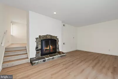 239 E Chelsea Circle, Newtown Square, PA 19073 - Photo 5
