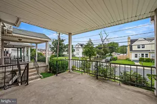 218 N Wycombe Ave, Lansdowne, PA 19050 - Photo 3