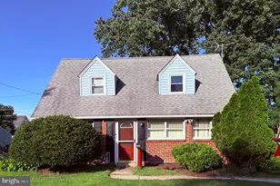 824 Quince Ln, Secane, PA 19018 - Photo 1