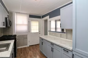 16 Cedar St, Marcus Hook, PA 19061 - Photo 5