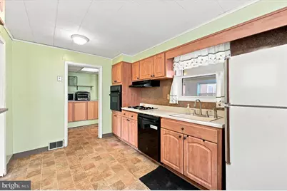 907 Hancock Street, Milmont Park, PA 19033 - Photo 13